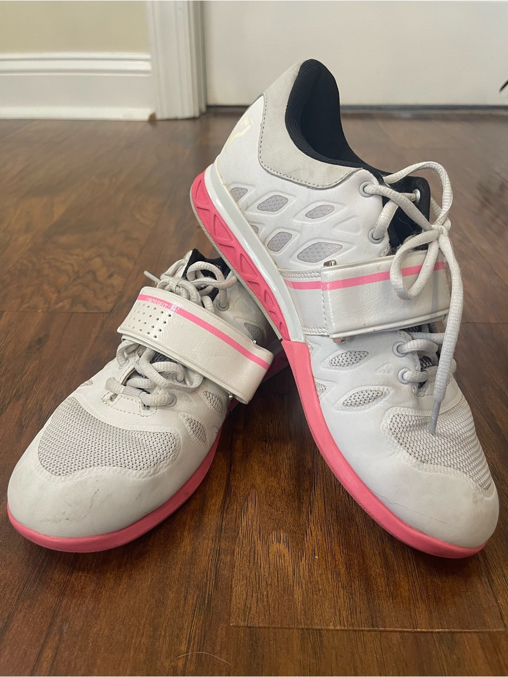 Reebok CrossFit Lifter 2.0 Training Shoes White Pink Adjustable Strap Sz 8.5
